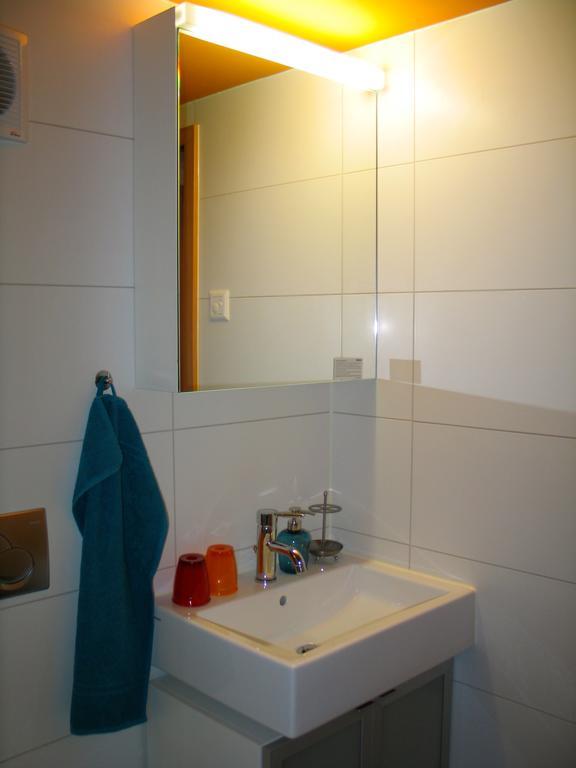 Appartamento Artist'S Loft Zur Maloya Ormalingen Camera foto