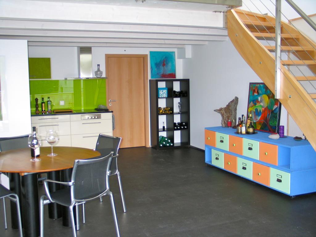 Appartamento Artist'S Loft Zur Maloya Ormalingen Camera foto